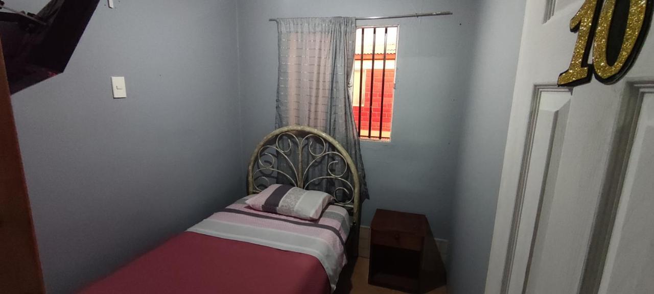 Hostal Arica 2 Luaran gambar